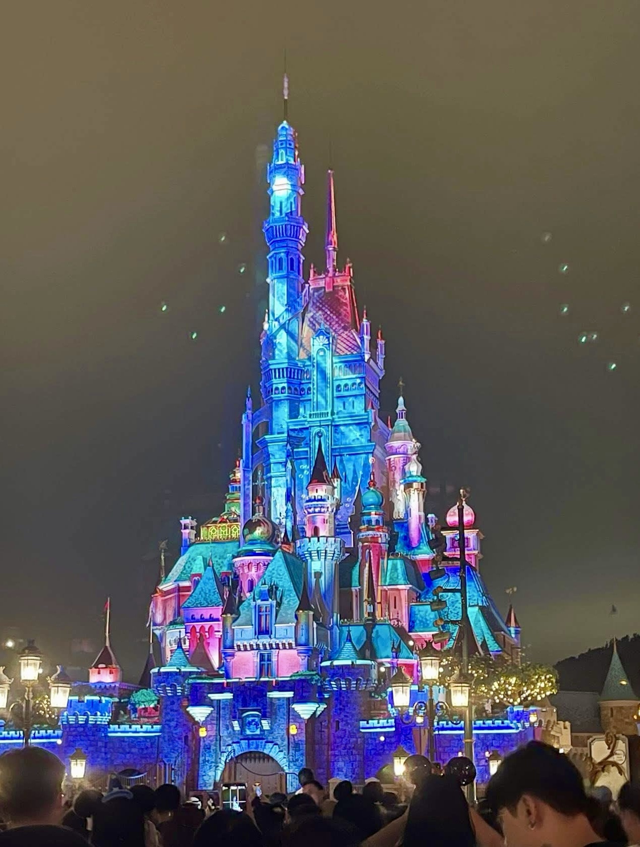 Hong Kong Disneyland: Helpful Things to Know before Your Trip